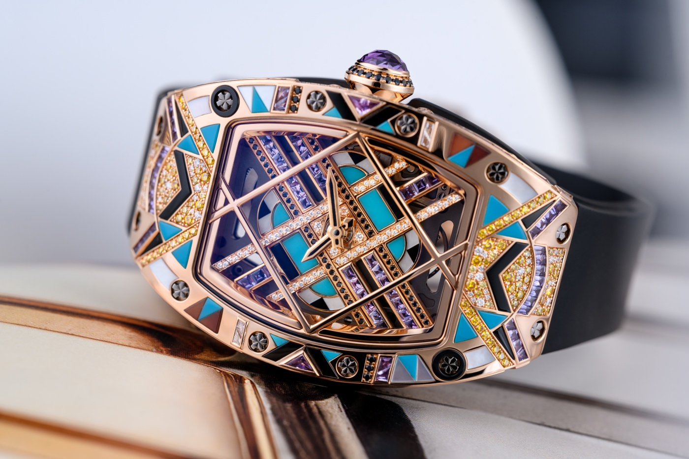 TA LUXURY WATCH